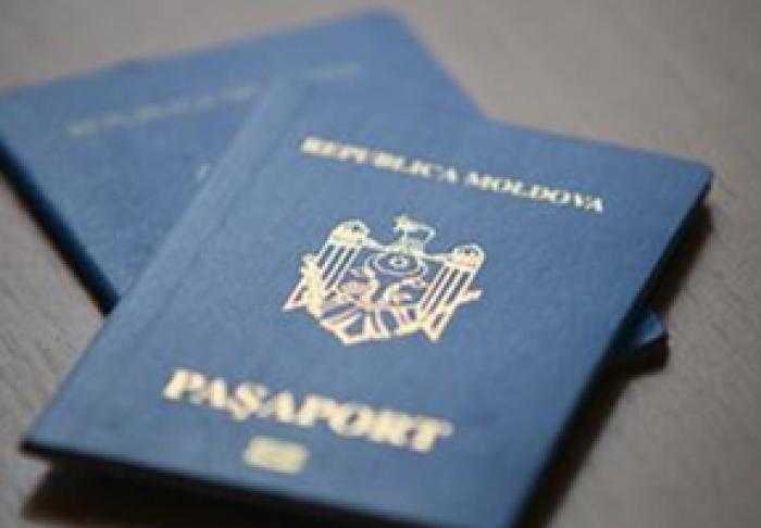 MOLDOVA SE PREGĂTEȘTE SĂ TREACĂ LA PAȘAPOARTELE DIN POLICARBONAT, CARE VOR FI CU 200 DE LEI MAI IEFTINE