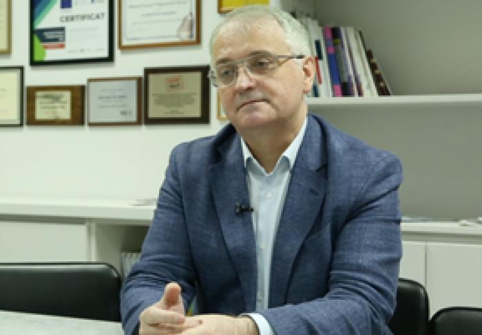 ПРЕДСЕДАТЕЛЬ АССОЦИАЦИИ НЕЗАВИСИМОЙ ПРЕССЫ СЧИТАЕТ РЕШЕНИЕ О ПРИОСТАНОВЛЕНИИ ВЕЩАНИЯ ШЕСТИ КАНАЛОВ ЗАКОННЫМ И ОБОСНОВАННЫМ