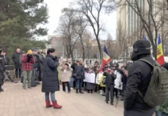 СТОРОННИКИ ПАРТИИ СОЦИАЛИСТОВ И ЖУРНАЛИСТЫ ТРЕБУЮТ У ПАРЛАМЕНТА «ОТМЕНЫ ЦЕНЗУРЫ СО СТОРОНЫ PAS»