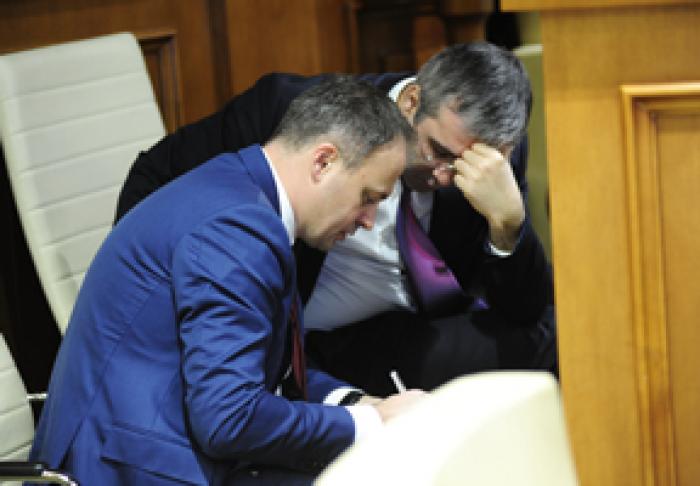 ПРОКУРАТУРА ЗАКРЫЛА УГОЛОВНОЕ ДЕЛО ПО ПОДКУПУ 14 ЭКС-ДЕПУТАТОВ ПАРТИИ КОММУНИСТОВ, ВОЗБУЖДЕННЫЕ ТРИ ГОДА НАЗАД