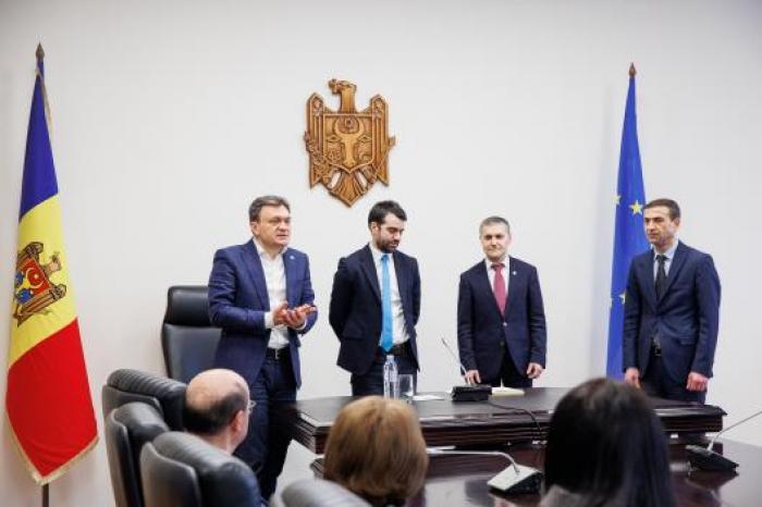 Dorin Recean l-a prezentat echipei pe noul secretar general al Guvernului, Artur Mija