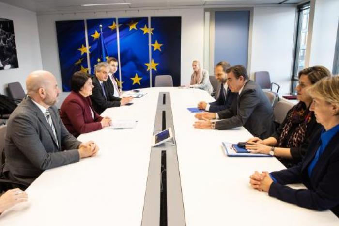 Natalia Gavrilița și Margaritis Schinas, în discuții despre beneficiile programelor europene pentru Republica Moldova