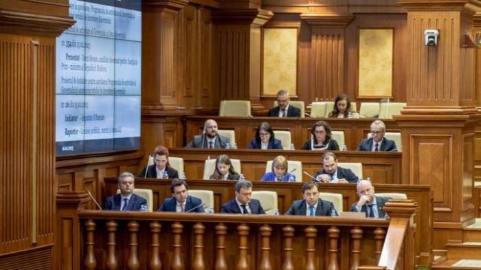 Парламент проголосовал за правительство Речана