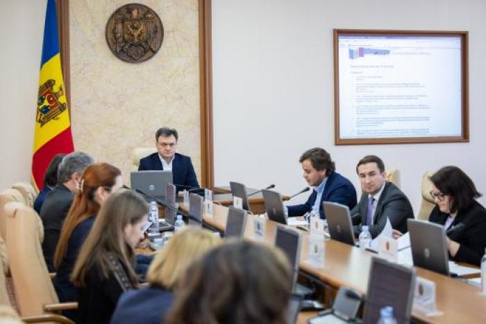 Indemnizații unice într-o singură tranșă pentru tinerii specialiști cu studii medicale și farmaceutice