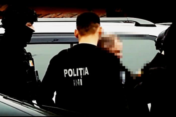 (ВИДЕО) ЧЛЕНЫ ПРЕСТУПНОЙ ГРУППИРОВКИ ЗАДЕРЖАНЫ ЗА ШАНТАЖ КИШИНЕВЦА, ВЕРНУВШЕГОСЯ С ЗАРАБОТКОВ