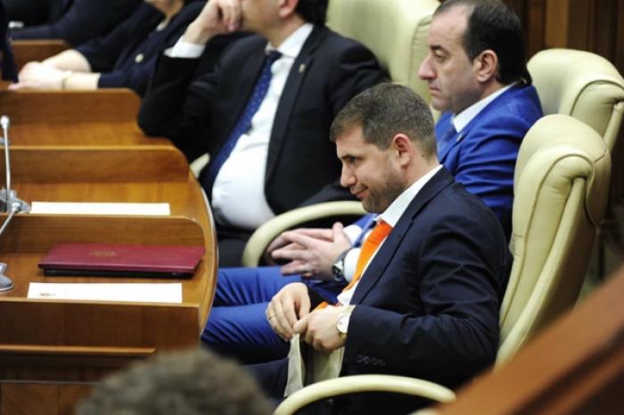 ПАРЛАМЕНТ ЛИШИЛ ИЛАНА ШОРА ДЕПУТАТСКОГО МАНДАТА