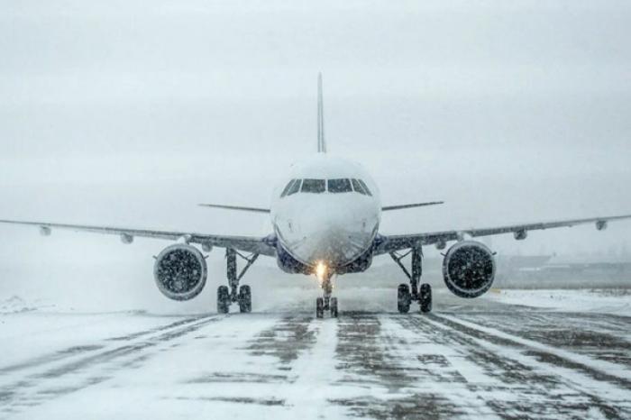 Работа аэропорта в Яссах нарушена из-за снега