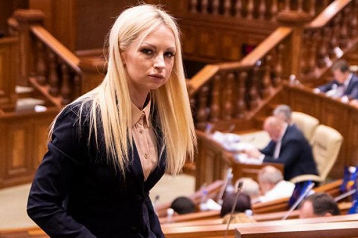 ПАРЛАМЕНТ ПРИНЯЛ РЕШЕНИЕ О ЛИШЕНИИ ДЕПУТАТСКОЙ НЕПРИКОСНОВЕННОСТИ МАРИНЫ ТАБУЕР