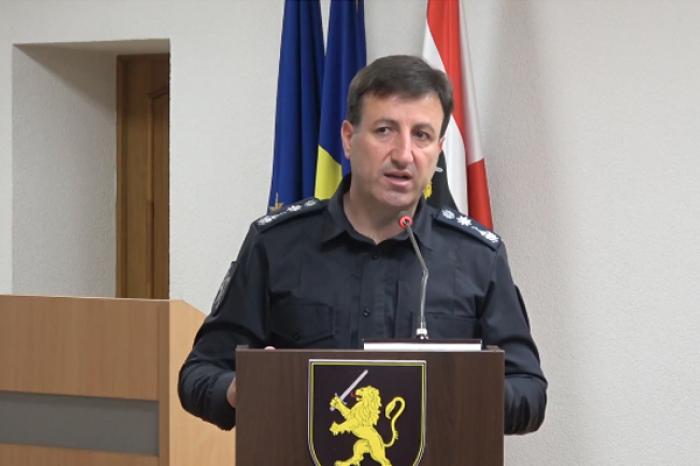 (ВИДЕО) ПРАВООХРАНИТЕЛИ ПРИМЕНЯЮТ МЕРЫ БЕЗОПАСНОСТИ С МИНИМАЛЬНЫМ НЕУДОБСТВОМ ДЛЯ ГРАЖДАН