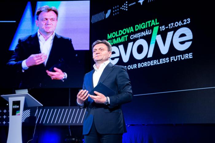 ​(ВИДЕО) ПРЕМЬЕР-МИНИСТР ДОРИН РЕЧАН: ОЦИФРОВЫВАЯ ГОСУСЛУГИ, МЫ СОКРАЩАЕМ БЮРОКРАТИЮ