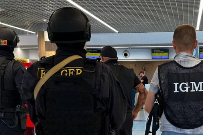 (ВИДЕО) ГРАЖДАНИН ИЗРАИЛЯ, ВХОДЯЩИЙ В ПРЕСТУПНУЮ ГРУППИРОВКУ, ДЕПОРТИРОВАН ИЗ МОЛДОВЫ