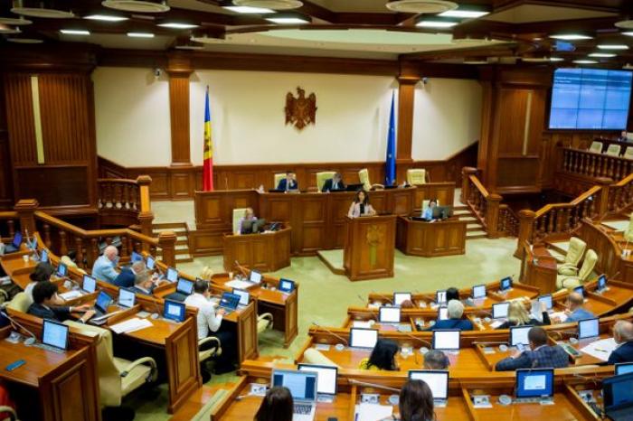 ПАРЛАМЕНТ СОГЛАСИЛСЯ С ЗАМЕЧАНИЯМИ ПРЕЗИДЕНТА ОТНОСИТЕЛЬНО ЗАКОНА О ВНЕШНЕЙ ОЦЕНКЕ СУДЕЙ И ПРОКУРОРОВ