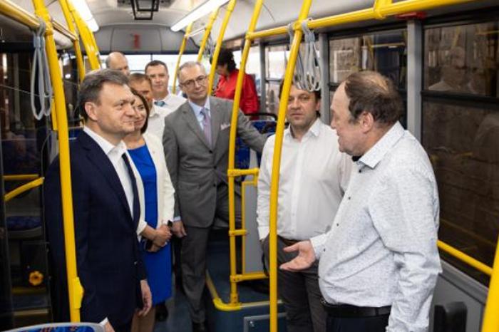 В МОЛДОВЕ ПРЕДСТАВЛЕН ПЕРВЫЙ ЭЛЕКТРОБУС СОБСТВЕННОГО ПРОИЗВОДСТВА