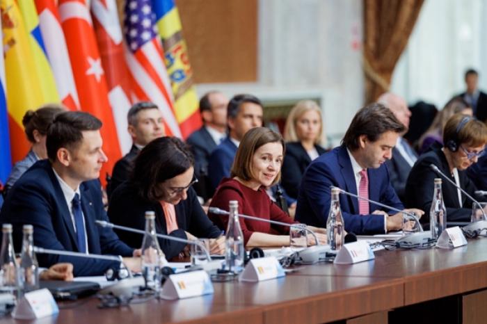 ПРЕЗИДЕНТ МАЙЯ САНДУ ЗАЯВИЛА, ЧТО МОЛДОВА ПОВЫСИЛА СВОЮ УСТОЙЧИВОСТЬ, НО ПРОБЛЕМЫ СОХРАНЯЮТСЯ И ПОДДЕРЖКА ПАРТНЕРОВ ПО-ПРЕЖНЕМУ НЕОБХОДИМА
