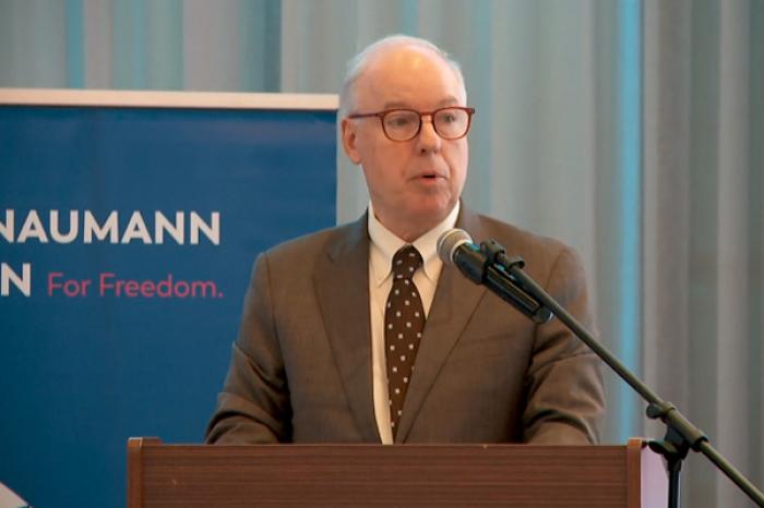 AMBASADORUL SUA: PRESA LIBERĂ ESTE UNUL DINTRE PILONII DEMOCRAŢIEI