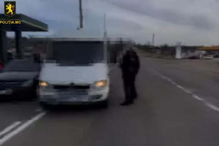 ÎN CADRUL UNEI ACȚIUNI A POLIȚIEI ȘI A TRANSPORTATORILOR, AU FOST IDENTIFICATE 70 DE ÎNCĂLCĂRI ALE TRANSPORTATORILOR INTERNAȚIONALI