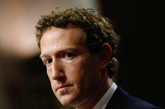 Mark Zuckerberg a discutat despre Inteligenţa Artificială cu prim-ministrul Japoniei