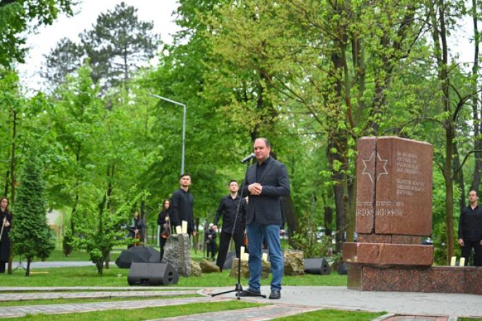 ПРИМАР КИШИНЕВА ПОЧТИЛ ПАМЯТЬ ЖЕРТВ ЕВРЕЙСКОГО ПОГРОМА 1903 ГОДА