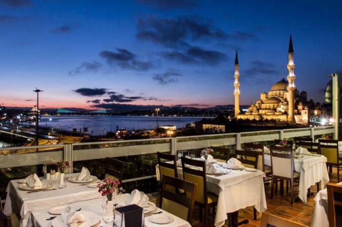 Турки объявили бойкот ресторанам и кафе из-за высоких цен