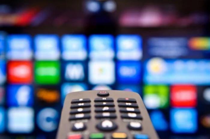 ACTIVITĂŢILE A DOUĂ CANALE TV VOR FI SUSPENDATE DIN CAUZA AFILIERII LOR CU COMPANIILE OLIGARHILOR FUGARI