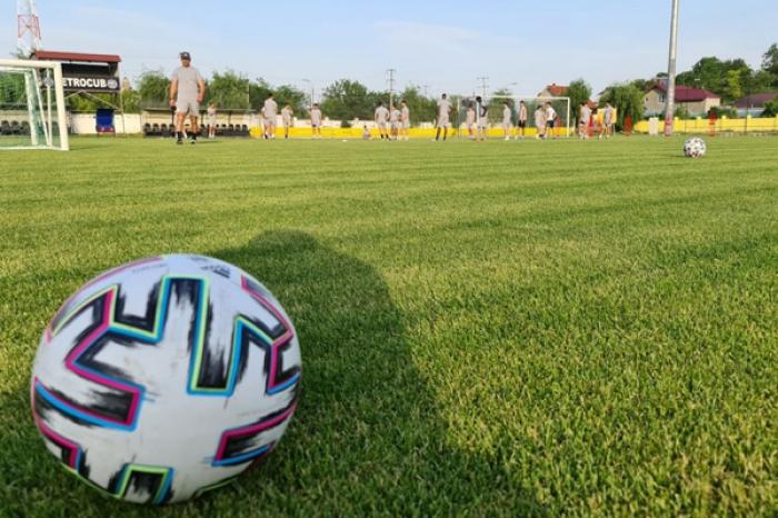 ÎN SUPERLIGA CAMPIONATULUI MOLDOVENESC, JUCĂTORII FC "FLORESTI" NU AU VENIT LA MECIUL CU "PETROCUB"