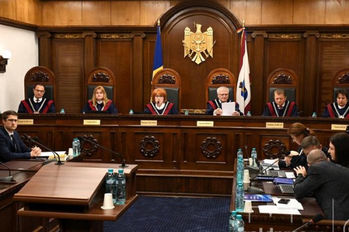 КОНСТИТУЦИОННЫЙ СУД УТВЕРДИЛ РЕЗУЛЬТАТЫ РЕФЕРЕНДУМА