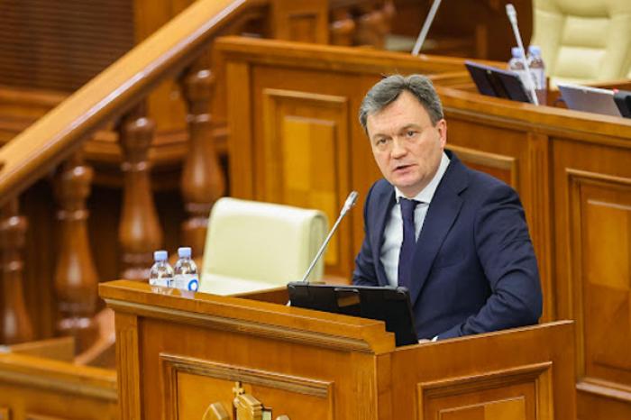 ДЕПУТАТЫ БЛОКА КОММУНИСТОВ И СОЦИАЛИСТОВ ВЫДВИНУЛИ ВОТУМ НЕДОВЕРИЯ ПРАВИТЕЛЬСТВУ РЕЧАНА