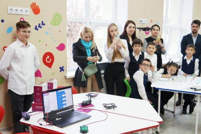 ÎNTR-UN LICEU DIN GAGAUZIA A FOST DESCHISĂ O „CLASĂ A VIITORULUI”, CREATĂ CU ASISTENȚA PARTENERILOR DE DEZVOLTARE