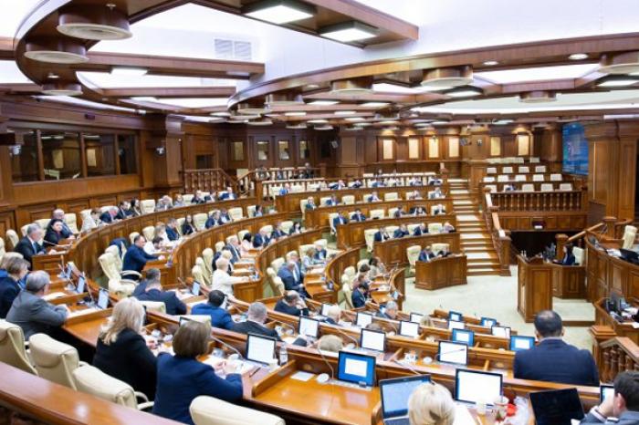 ПАРЛАМЕНТ ПРИНЯЛ ПОПРАВКИ К БЮДЖЕТУ СОЦИАЛЬНОГО СТРАХОВАНИЯ, КОТОРЫЕ ПРЕДПОЛАГАЮТ ДОПОЛНИТЕЛЬНЫЕ СРЕДСТВА НА КОМПЕНСАЦИИ