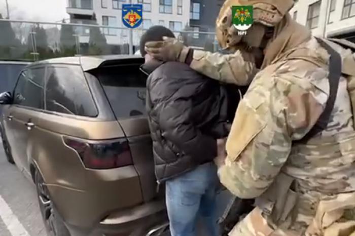 ​ПРАВООХРАНИТЕЛИ РАССЛЕДУЮТ ДЕЛО О НЕЗАКОННОМ ВВОЗЕ В МОЛДОВУ АВТОМОБИЛЕЙ ИЗ ЕВРОПЫ