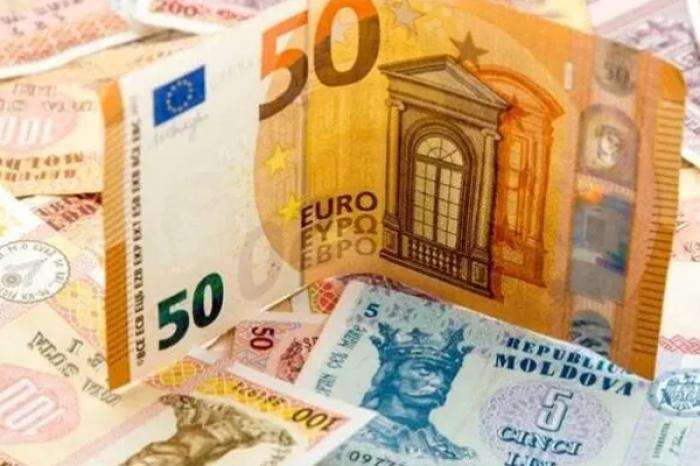 ​EURO A DEVENIT NOUA MONEDĂ DE BAZĂ ÎN MOLDOVA ÎN LOCUL DOLARULUI