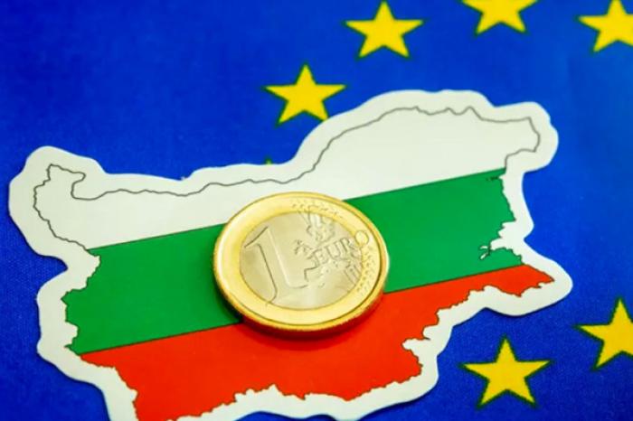 ​Новое правительство Болгарии поставило на паузу присоединение к еврозоне