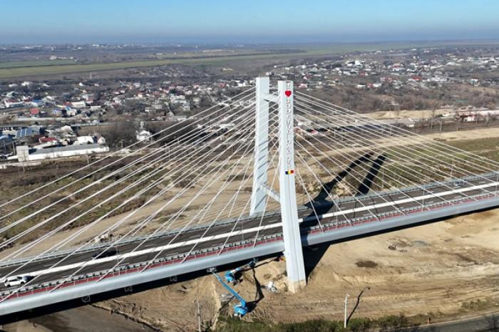 В Галаце открылся первый вантовый мост – на стальных тросах