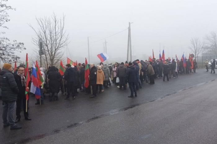 ЖИТЕЛИ БЕНДЕР, РЫБНИЦЫ И ДУБОССАР ВЫШЛИ НА АКЦИИ ПРОТЕСТА С ТРЕБОВАНИЕМ «ПРОПУСТИТЬ ГАЗ»