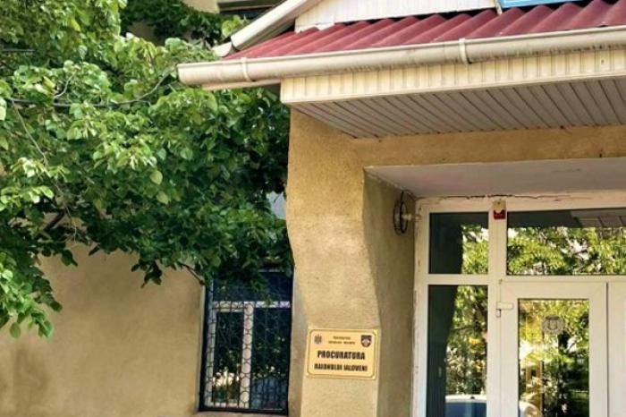 ЖИТЕЛЬ ЯЛОВЕНЬ ОСУЖДЕН НА ДВА ГОДА ЗА СОПРОТИВЛЕНИЕ ПОЛИЦИИ