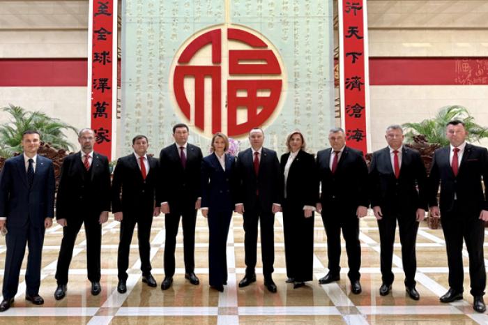 DELEGAȚIA PARTIDULUI SOCIALIȘTILOR ÎN VIZITĂ ÎN CHINA