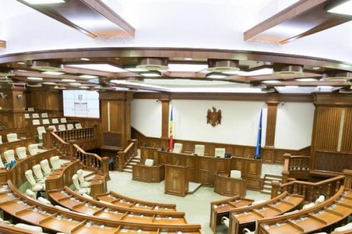 ​ОПРОС: В СЛЕДУЮЩИЙ ПАРЛАМЕНТ МОГУТ ПРОЙТИ ПЯТЬ ПОЛИТФОРМИРОВАВНИЙ