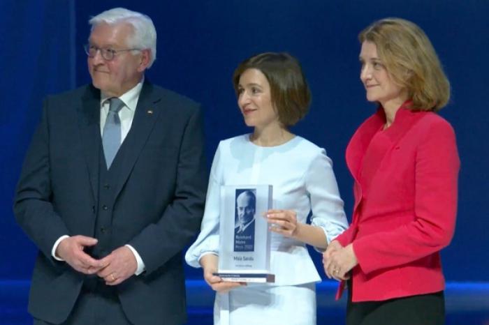 PREȘEDINT MOLDOVEI MAIA SANDU A PRIMIT PREMIUL REINHARD MONA PENTRU CONSOLIDAREA DEMOCRAȚIEI DIN PARTEA FUNDAȚIEI BERTELSMANN