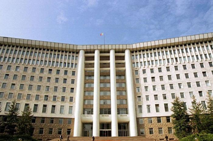 ​SONDAJ: PATRU PARTIDE ȘI UN BLOC AR PUTEA INTRA ÎN VIITORUL PARLAMENT MOLDOVENESC