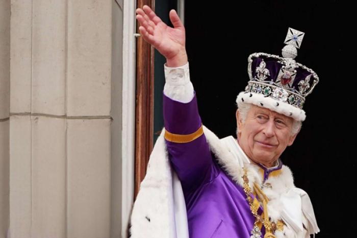 Букингемский дворец сообщил о госпитализации Карла III