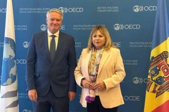 DELEGAȚIE BNM LA PARIS PENTRU A CONSOLIDA COOPERAREA ÎNTRE AUTORITĂȚILE DE REGLEMENTARE DIN MOLDOVA ȘI FRANȚA