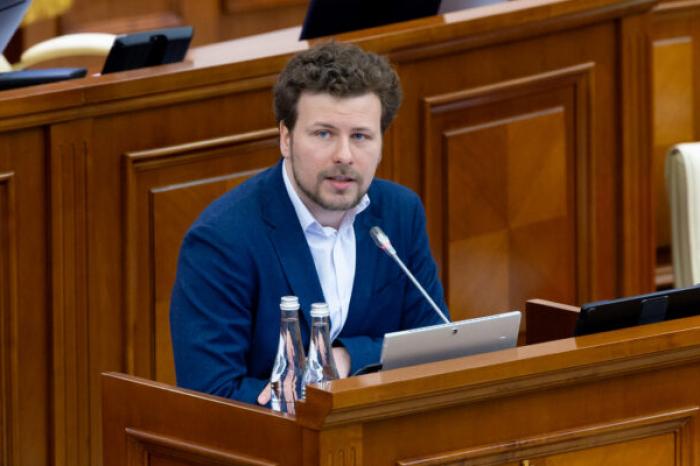 ВОТУМ НЕДОВЕРИЯ МИНИСТРУ ОБРАЗОВАНИЯ ПРОВАЛИЛСЯ