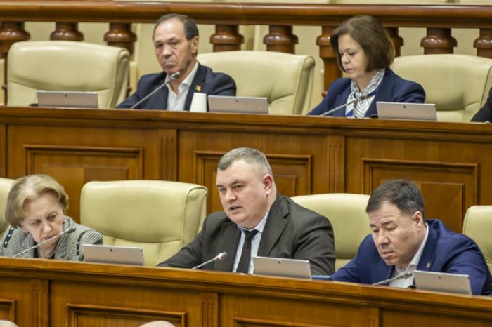 BLOCUL DE OPOZIȚIE AL COMUNIȘTILOR ȘI SOCIALIȘTILOR BOICOTEAZĂ SESIUNEA PARLAMENTARĂ ÎN SEMN DE PROTEST