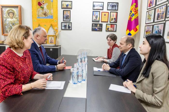 LIDERII PARTIDULUI SOCIALIȘTILOR DISCUTĂ CU AMBASADORUL TURC ÎN MOLDOVA PROBLEME DE DEZVOLTARE A COOPERĂRII
