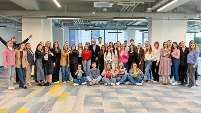 ​O nouă promoție de stagiari inspirați a absolvit programul de internship la maib
