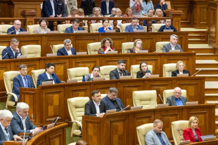 ​ПАРЛАМЕНТ ПРИНЯЛ ВО ВТОРОМ ЧТЕНИИ «БЮДЖЕТ ПЛЮС»
