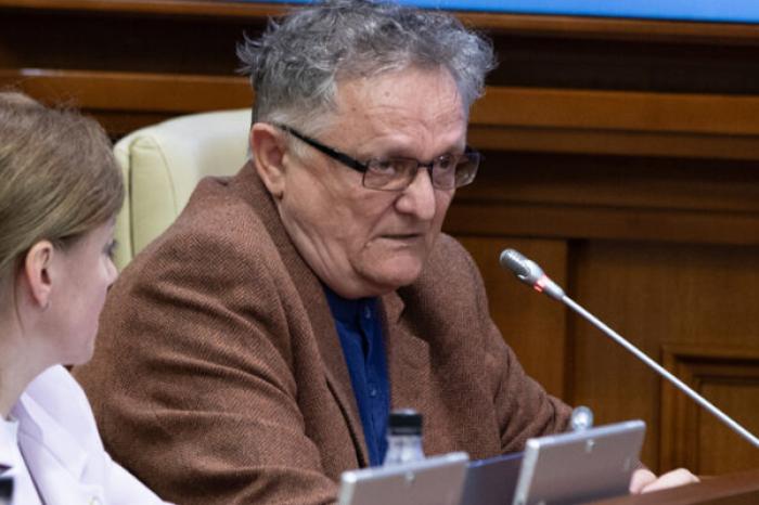 ​PARLAMENTUL ÎL NUMEȘTE PE VASILE BOTNARU ÎN CONSILIUL AUDIVIZUALULUI