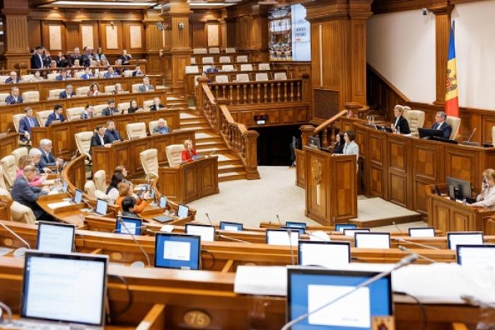 PREȘEDINTA MAIA SANDU: CEL MAI IMPORTANT LUCRU ESTE SĂ PĂSTRĂM PACEA ȘI LIBERTATEA, IAR PENTRU ACEASTA TREBUIE SĂ ADERĂM LA UE