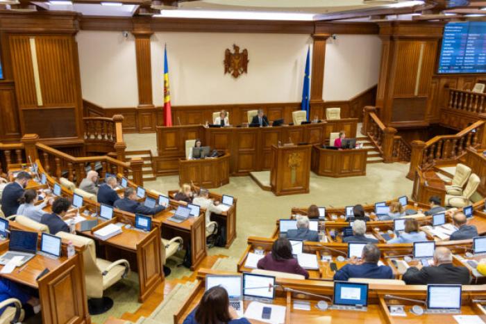 ПАРЛАМЕНТ РАТИФИЦИРОВАЛ СОГЛАШЕНИЕ С ЕС О «ПЛАНЕ РОСТА ДЛЯ МОЛДОВЫ», КОТОРЫЙ ПРЕДПОЛАГАЕТ ПОДДЕРЖКУ В 1,9 МЛРД. ЕВРО