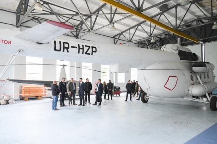 VICEPRIM-MINISTRUL S-A FAMILIARIZAT CU STAREA AEROPORTULUI DIN MĂRCULEȘTI, ÎNAINTEA MODERNIZĂRII ACESTUIA